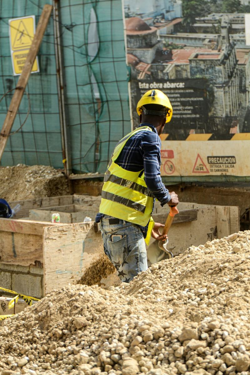 Pengawasan proyek berkala