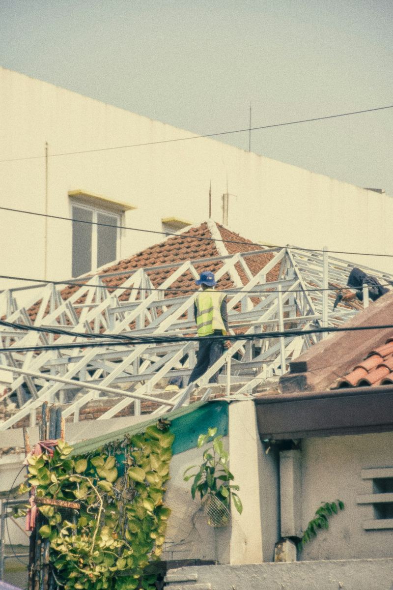 Perbaikan atap dan kebocoran